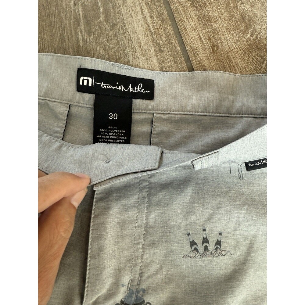 Travis Mathew Shorts Mens 30in Palm Tree Beer Parrot Tropical Print Golf - Picture 7 of 8